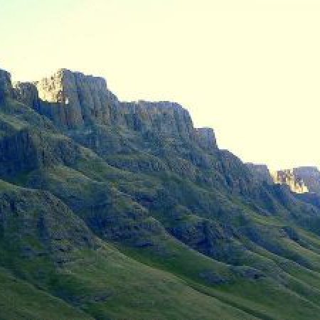 Drakensberg-Mountains-